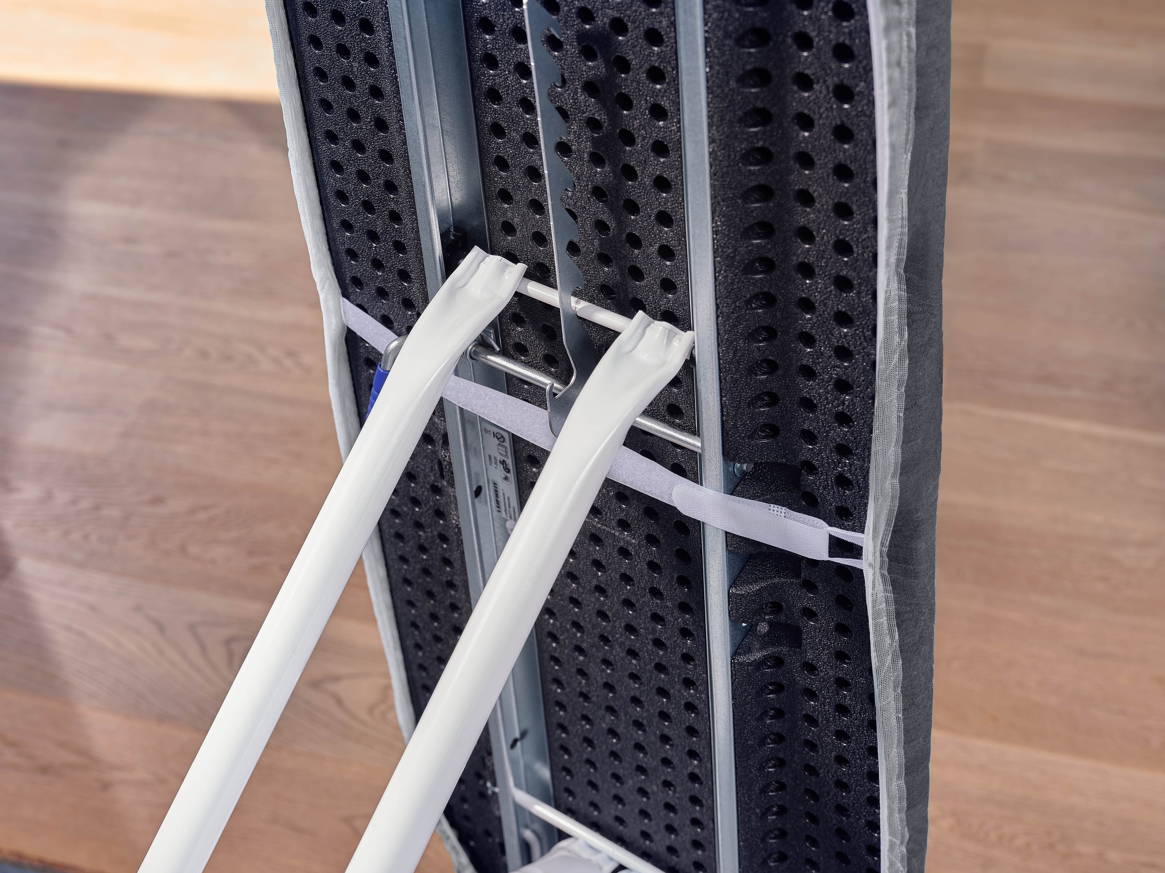 Navlaka za dasku airboard thermo reflect s/m black